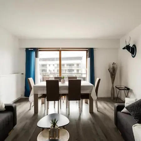 Dryades Gervais Apartment