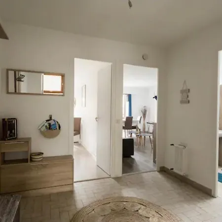 Dryades Gervais Apartment